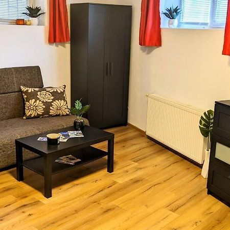 Cosy One Bedroom Flat With Free Parking & Wifi Cluj-Napoca Extérieur photo