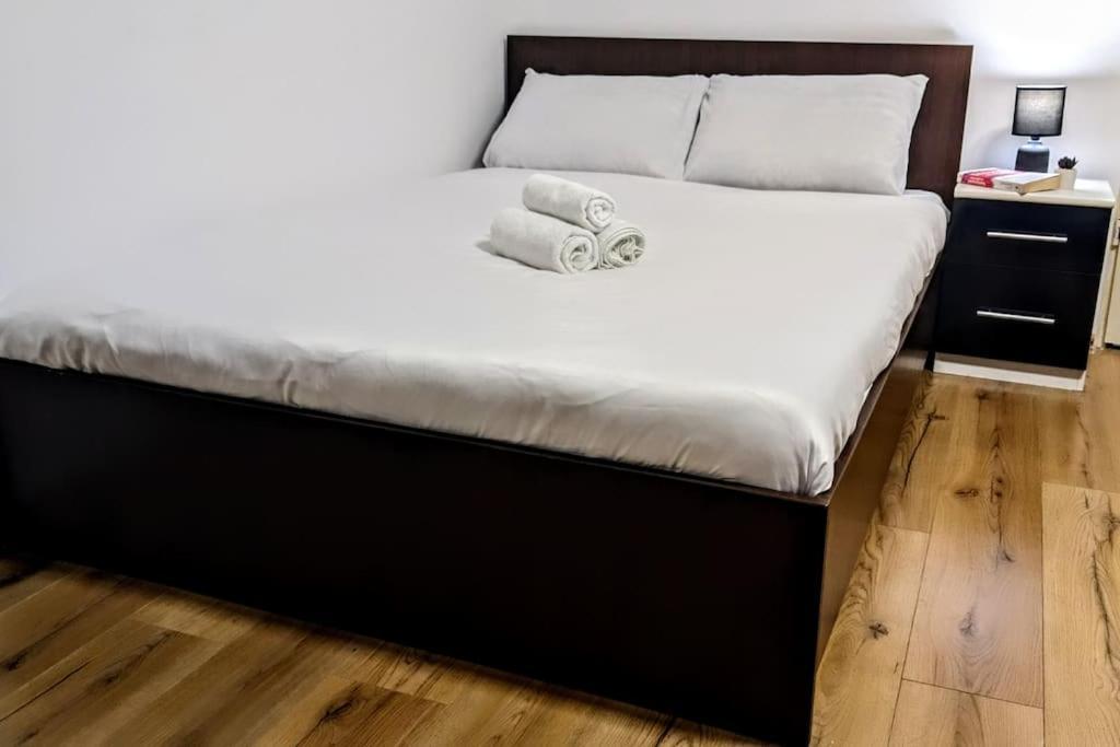 Cosy One Bedroom Flat With Free Parking & Wifi Cluj-Napoca Extérieur photo